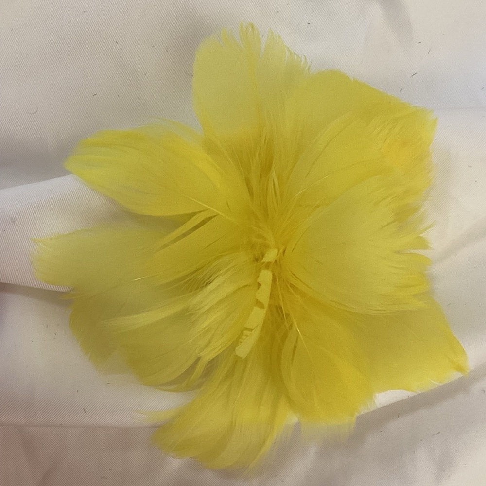Petite Yellow Feather Fascinator Hair Clip, brooch pin. Hat clip